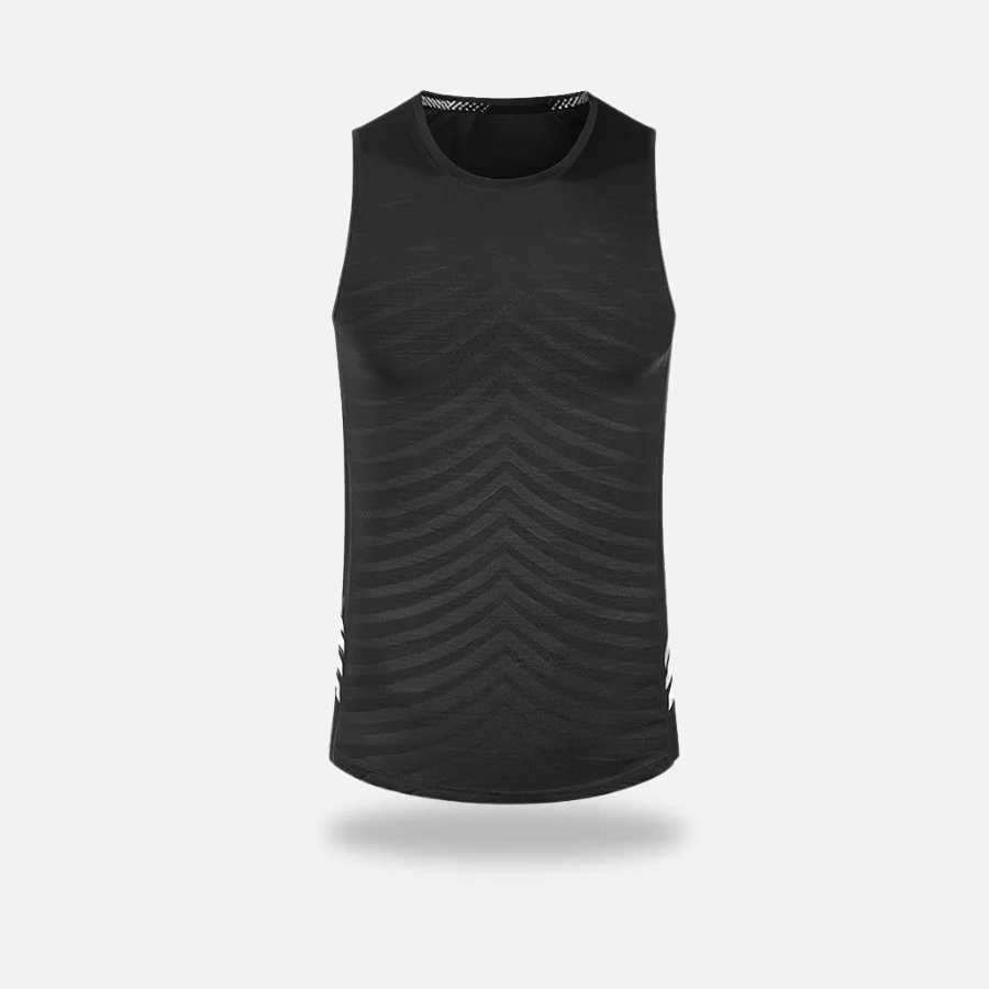 RUNNR™ AeroLite Singlet - Image 10